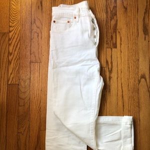 Moving overseas and have to get rid of clothes!